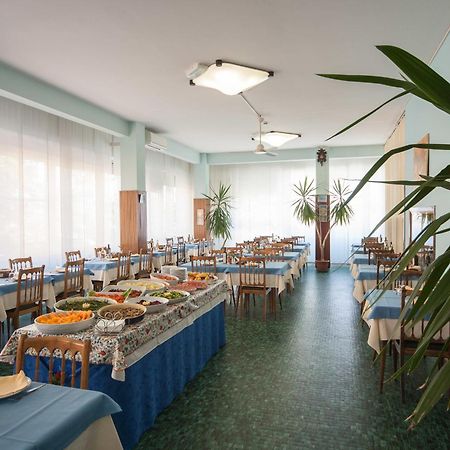 Hotel Madison リッチョーネ エクステリア 写真