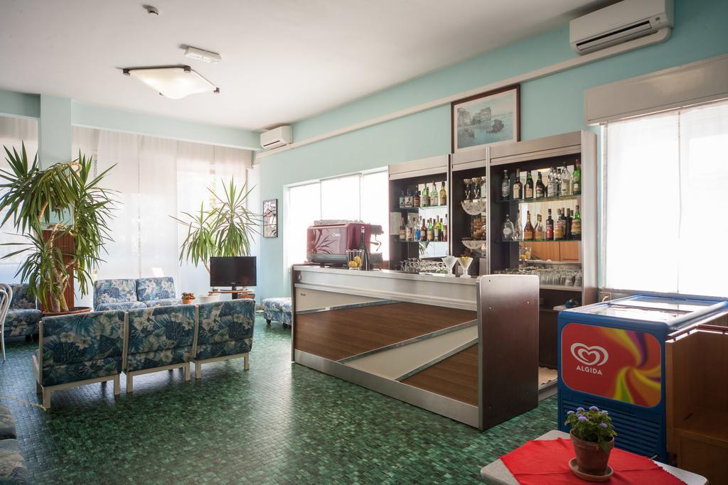 Hotel Madison リッチョーネ エクステリア 写真
