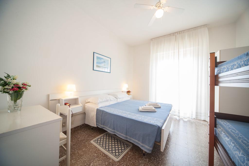 Hotel Madison リッチョーネ エクステリア 写真